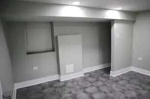 9138 S Essex Ave, Chicago, IL 60617 - Photo 34