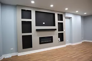 9138 S Essex Ave, Chicago, IL 60617 - Photo 2