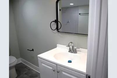 9138 S Essex Avenue, Chicago, IL 60617 - Photo 32