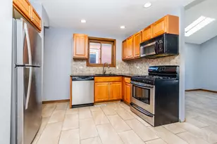 807 S Claremont Ave, Chicago, IL 60612 - Photo 8