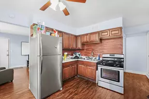 8119 S Paulina St, Chicago, IL 60620 - Photo 4