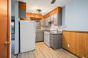 618 Meadow Ln St, Leroy, IL 61752 - Photo 10