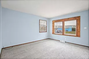 618 Meadow Ln St, Leroy, IL 61752 - Photo 6