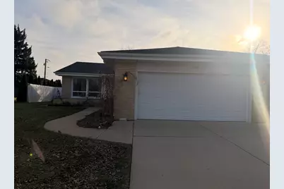 793 Timothy Lane, Des Plaines, IL 60016 - Photo 1