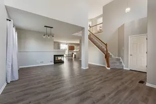 2020 Spring Creek Ln, McHenry, IL 60050 - Photo 2