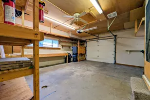 2423 Pecan St, Joliet, IL 60435 - Photo 20