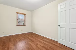 2423 Pecan St, Joliet, IL 60435 - Photo 14