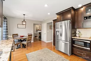 1006 Apple Ln, Lombard, IL 60148 - Photo 8