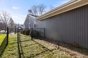 5901 Sandringham Ln, Rockford, IL 61107 - Photo 42