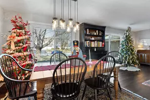 5901 Sandringham Ln, Rockford, IL 61107 - Photo 12