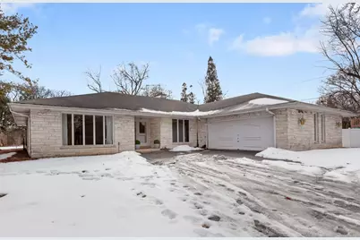 215 E Orchard Street, Arlington Heights, IL 60005 - Photo 2