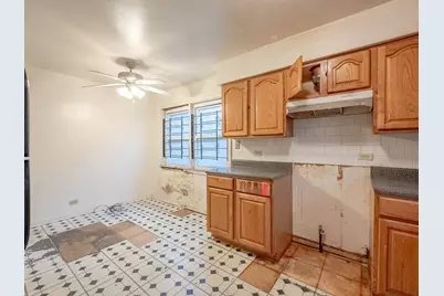 12628 S Emerald Avenue, Chicago, IL 60628 - Photo 4