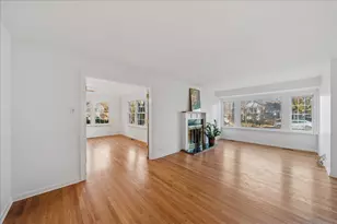 100 Williamsburg Rd, Evanston, IL 60203 - Photo 4