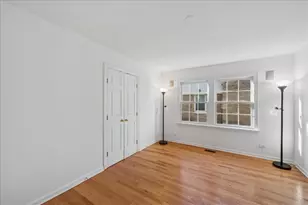 100 Williamsburg Rd, Evanston, IL 60203 - Photo 10