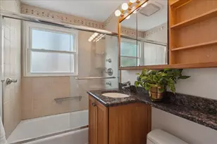 100 Williamsburg Rd, Evanston, IL 60203 - Photo 22