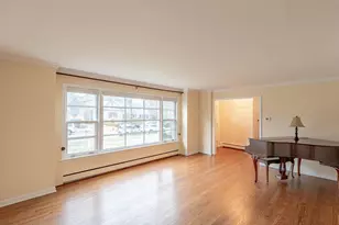 6225 N Kirkwood Ave, Chicago, IL 60646 - Photo 2