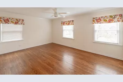 6225 N Kirkwood Avenue, Chicago, IL 60646 - Photo 12