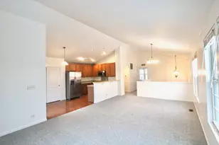 2711 Neubauer Circle, Lindenhurst, IL 60046 - Photo 6