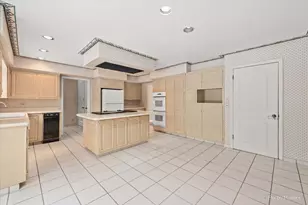 274 Timber View Dr, Oak Brook, IL 60523 - Photo 12