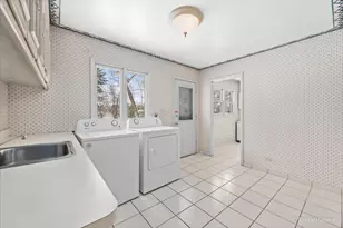 274 Timber View Dr, Oak Brook, IL 60523 - Photo 20