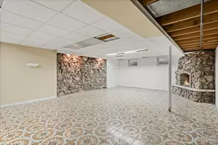 274 Timber View Dr, Oak Brook, IL 60523 - Photo 40