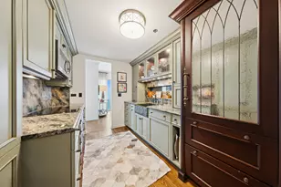 100 E Huron St, Chicago, IL 60611 - Photo 8