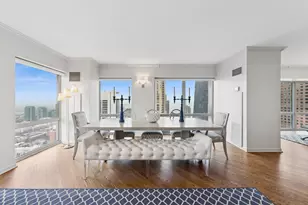 100 E Huron St, Chicago, IL 60611 - Photo 6