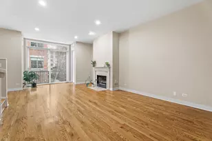 310 N Clinton St, Chicago, IL 60661 - Photo 10