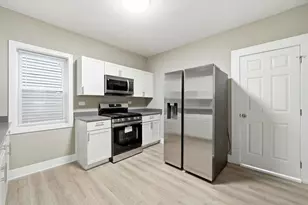 1217 N Harding Ave, Chicago, IL 60651 - Photo 10