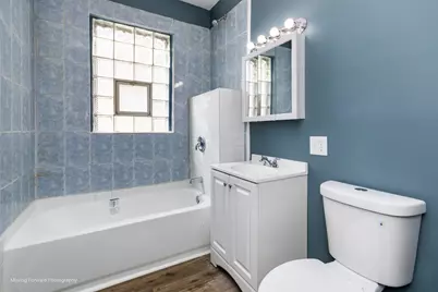 10722 S Prairie Avenue, Chicago, IL 60628 - Photo 14