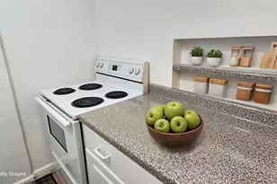 2606 W Balmoral Ave, Chicago, IL 60625 - Photo 6