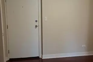 960 S River Rd, Des Plaines, IL 60016 - Photo 8