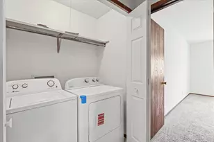 2555 Clayton Blvd, Champaign, IL 61822 - Photo 18