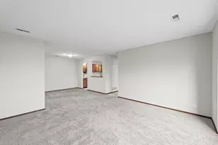 2555 Clayton Blvd, Champaign, IL 61822 - Photo 4