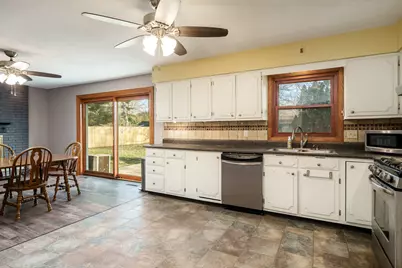 309 Whittemore Drive, South Beloit, IL 61080 - Photo 14