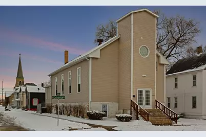 194 N Entrance Avenue, Kankakee, IL 60901 - Photo 1