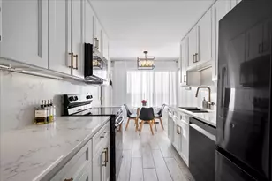 6833 N Kedzie Ave, Chicago, IL 60645 - Photo 8