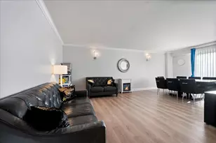 6833 N Kedzie Ave, Chicago, IL 60645 - Photo 4