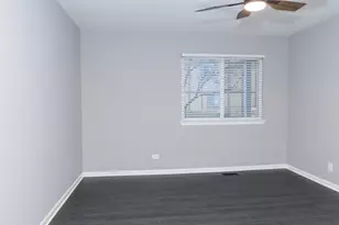 225 Thornapple Ct, Buffalo Grove, IL 60089 - Photo 14