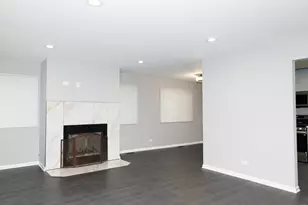 225 Thornapple Ct, Buffalo Grove, IL 60089 - Photo 4