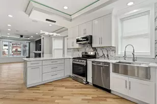 9410 S Champlain Ave, Chicago, IL 60619 - Photo 10