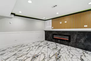 9410 S Champlain Ave, Chicago, IL 60619 - Photo 14