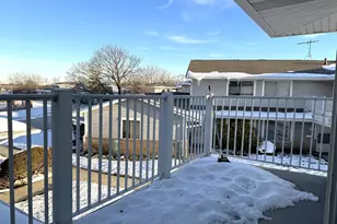 1447 Fremont Dr, Hanover Park, IL 60133 - Photo 16