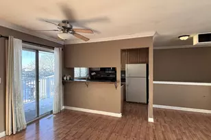 1447 Fremont Dr, Hanover Park, IL 60133 - Photo 6