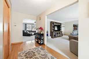 126 Shirley Ave, Rochelle, IL 61068 - Photo 4