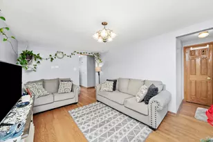 7726 Neenah Ave, Burbank, IL 60459 - Photo 4