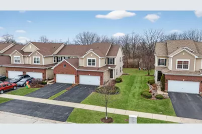 334 Buckingham Court, Lombard, IL 60148 - Photo 2