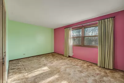4149 W Oglesby Avenue, Gurnee, IL 60031 - Photo 12