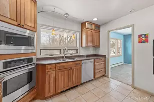 612 Russell Rd, Dekalb, IL 60115 - Photo 10