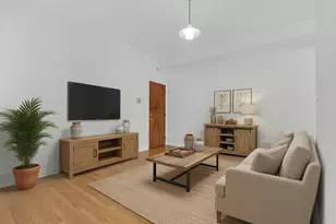 1951 W Foster Ave, Chicago, IL 60640 - Photo 2